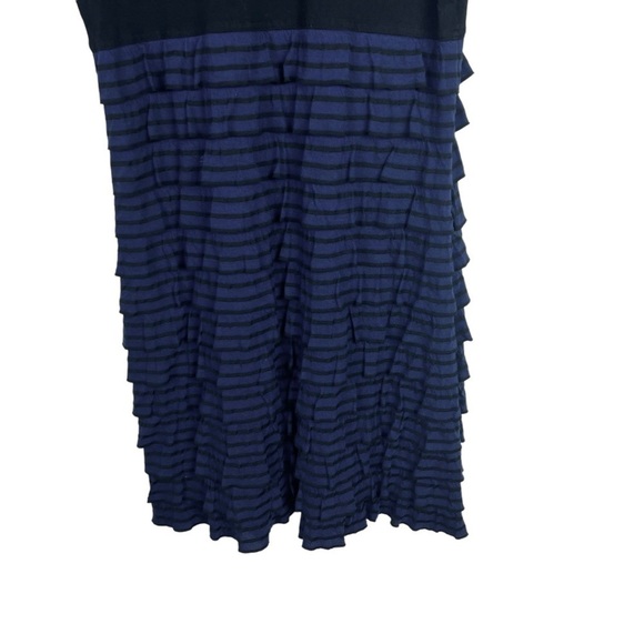 Veeko Black Blue Tiered Short Sleeve Dress Large - Picture 4 of 9